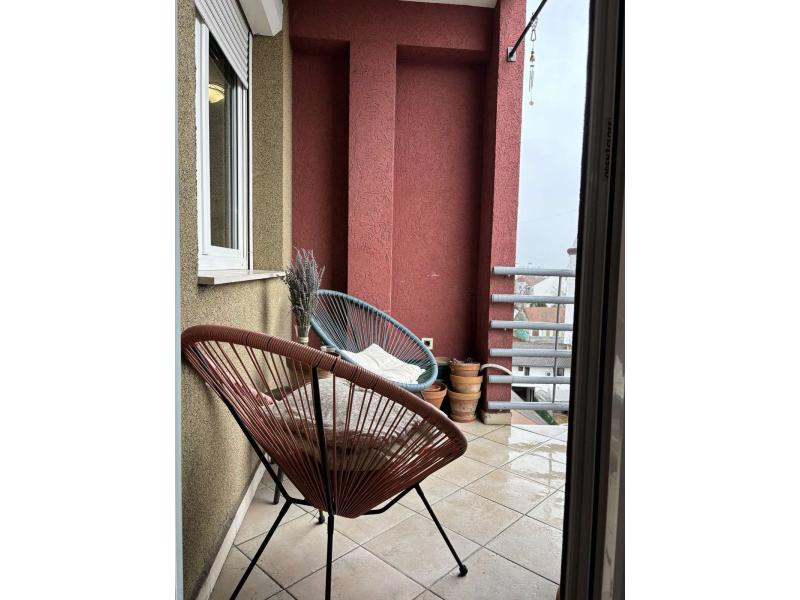 Недвижимость - Квартиры - 4-КОМНАТНАЯ КВАРТИРА, 100 м²