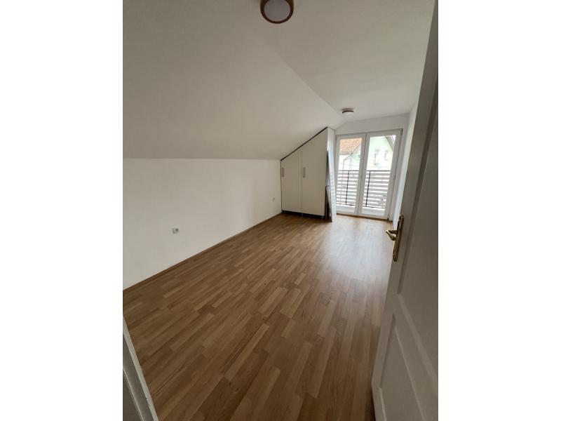 Недвижимость - Дома - ДОМ В СРЕМСКОЙ КАМЕНИЦЕ, 73м²