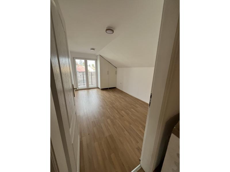 Недвижимость - Дома - ДОМ В СРЕМСКОЙ КАМЕНИЦЕ, 73м²