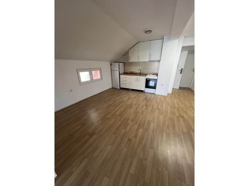 Недвижимость - Дома - ДОМ В СРЕМСКОЙ КАМЕНИЦЕ, 73м²