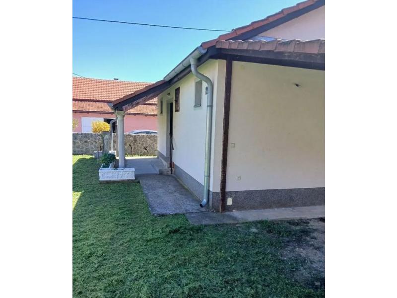 Недвижимость - Дома, дачи и виллы - ДОМ В БЕРЗОЙ ПАЛАНКЕ, 50 м²
